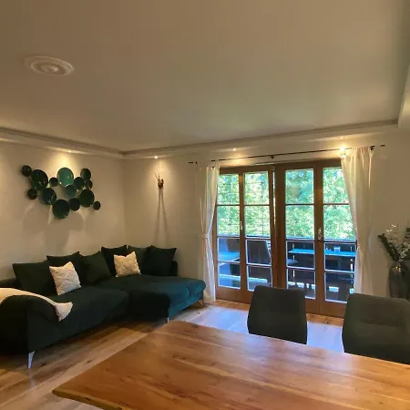 Apartament Raesl *